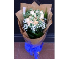 F60 12PCS CHAMPAGNE ROSES WITH GREENERIES BOUQUET
